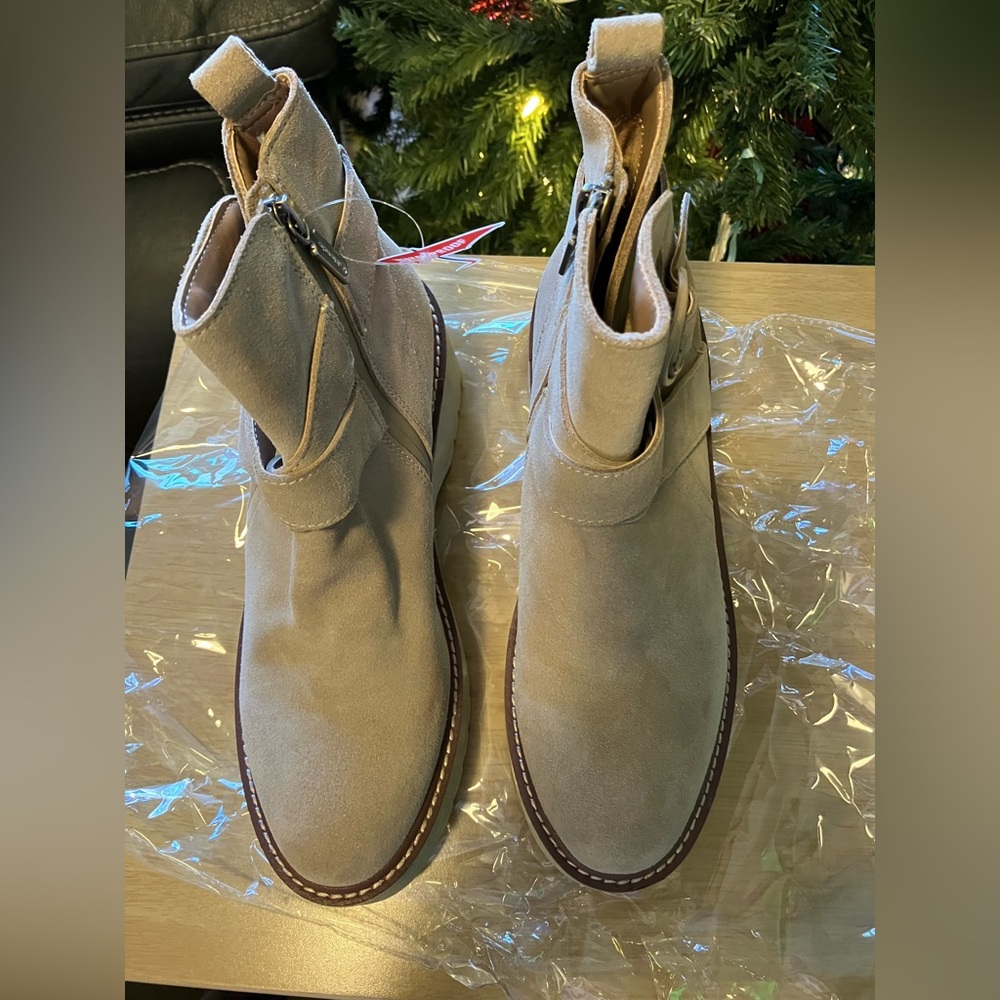 Blondo Beige Ankle Booties